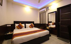 Hotel Hill Palace -near Karol Bagh Metro Station Delhi (national Capital Territory Of India) 3*