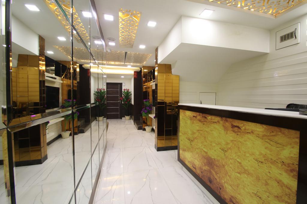 Hotel Hill Palace -Near Karol Bagh Metro Station Delhi  Exterior photo